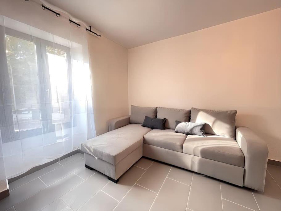 Cherpin Confort Urbain 1Er Etage Roanne Buitenkant foto